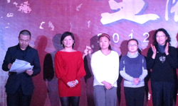 集團(tuán)副總裁湯秀章參加財(cái)大科技園年會(huì)及頒獎(jiǎng)典禮，本集團(tuán)榮獲年度綜合十強(qiáng)企業(yè)