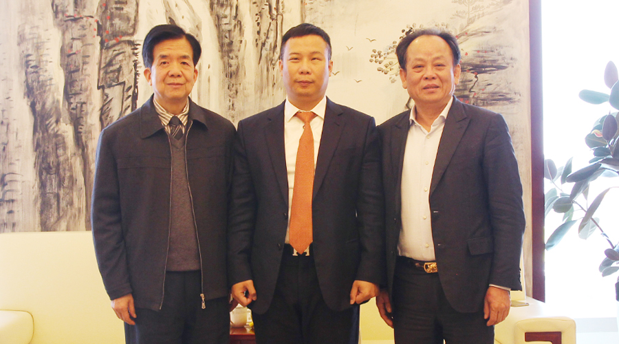 潮汕商會(huì)上海和廣西會(huì)長(zhǎng)姚文琛、方秋潮一行友好訪問(wèn)中金國(guó)泰控股集團(tuán)