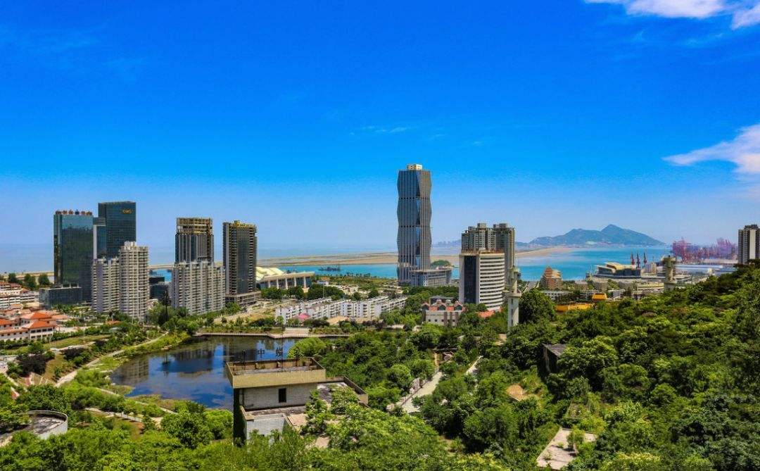 連云港市委書記項(xiàng)雪龍會(huì)見中金國(guó)泰董事長(zhǎng)鄭建龍