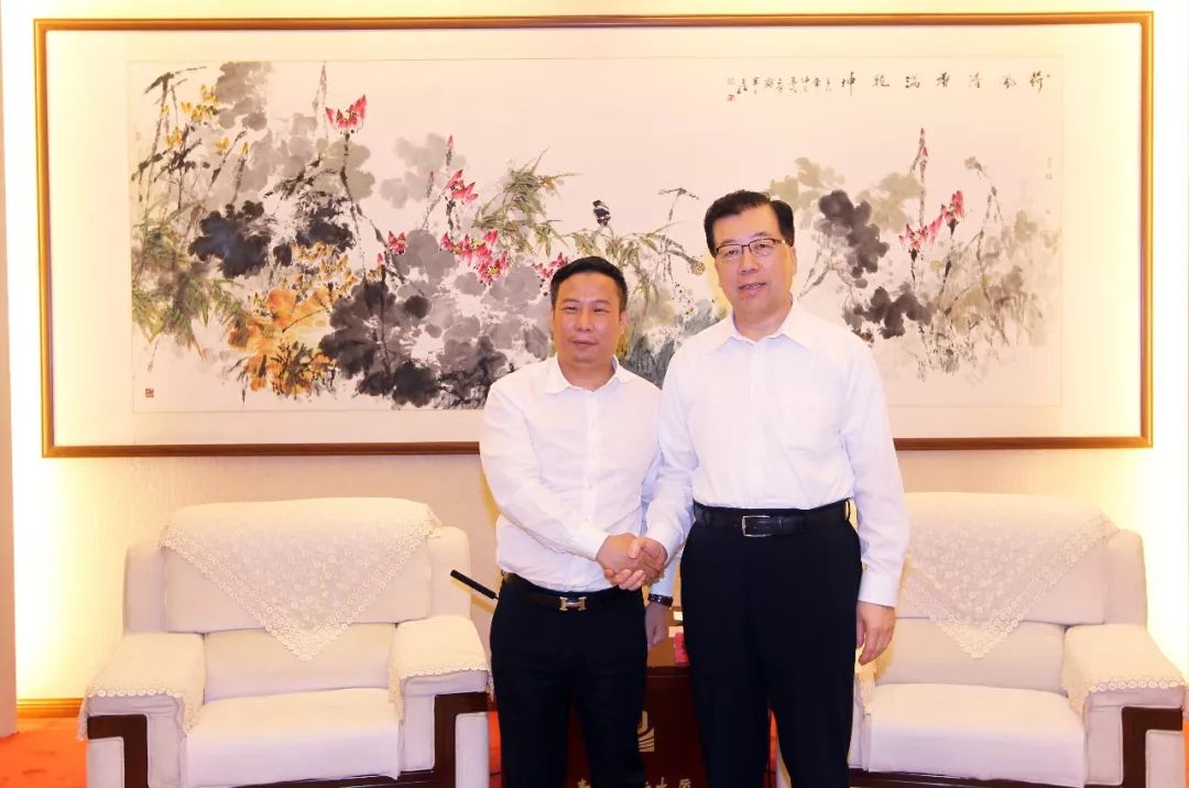 青島市委書記張江汀會(huì)見(jiàn)中金國(guó)泰總裁