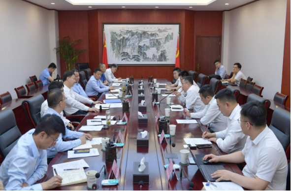 中金國泰董事長鄭建龍與蚌埠市委書記黃曉武舉行工作會談